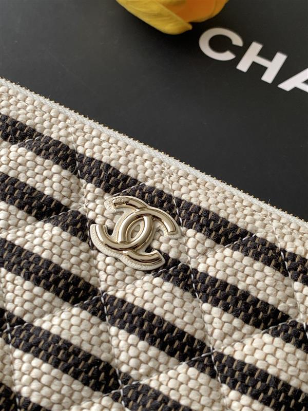 2026127215528341 480